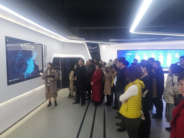 企鹅2.jpg